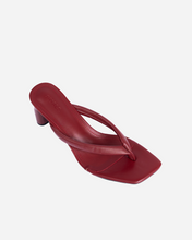 Load image into Gallery viewer, RAY HEELS IN RED
