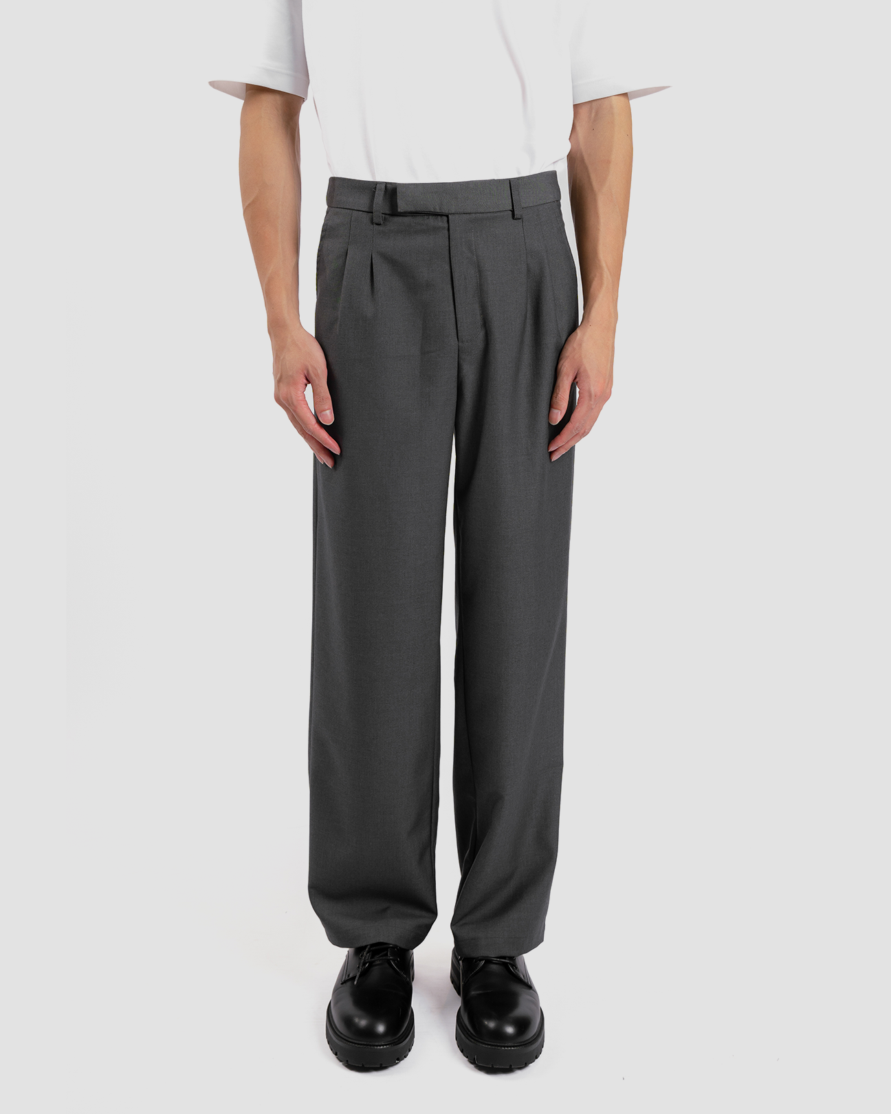 ELIJAH PANTS IN GREY